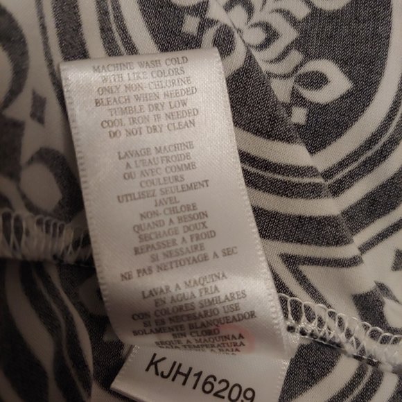 BCBGMaxazria empire waist black and white boho top size small - Picture 9 of 9